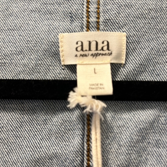 a.n.a Denim Womens Vest Size L - Picture 8 of 11